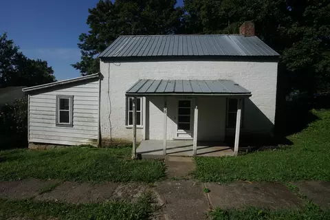 128 E Neff St, Laurel, IN 47024