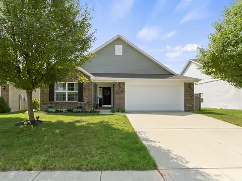 11157 Seabiscuit Dr, Noblesville, IN 46060