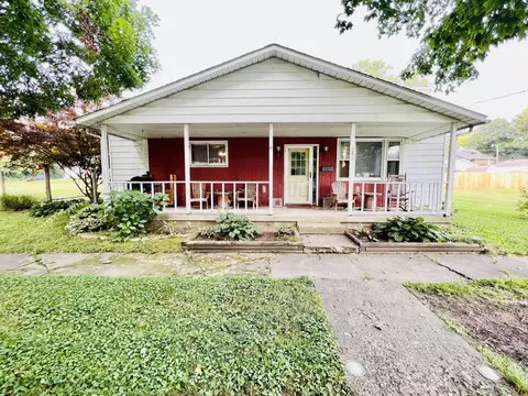 226 S Adams St, Knightstown, IN 46148