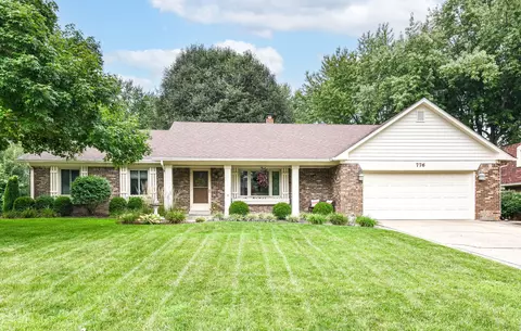 776 Colonial Way, Greenwood, IN 46142