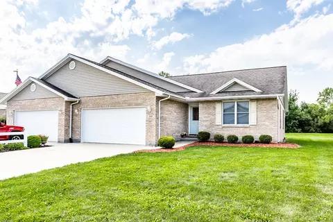 113 E Charter Dr, Muncie, IN 47303
