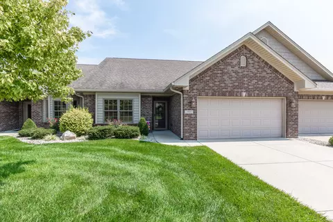 3991 Melbourne Dr, Columbus, IN 47203