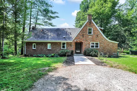 4594 Covered Bridge Rd, Nashville, IN 47448
