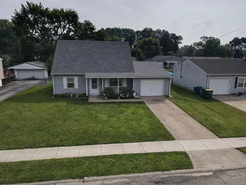 1011 Gary Dr, Plainfield, IN 46168