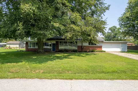 1012 Elizabeth Ln, Terre Haute, IN 47802