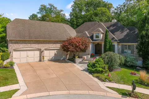 375 Shadow Creek Pass, Greenfield, IN 46140