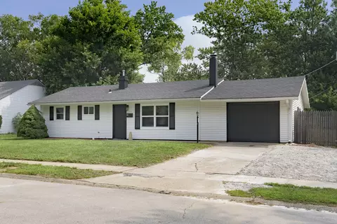 843 Harding St, Plainfield, IN 46168 photo 3
