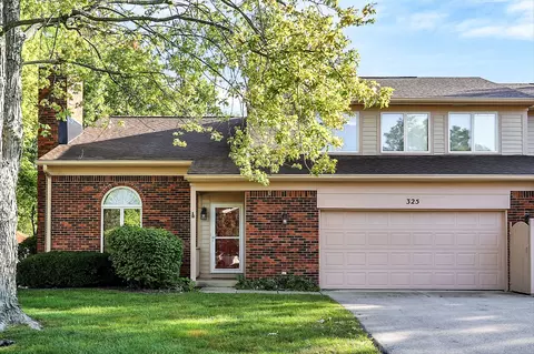 325 Dominion Dr, Zionsville, IN 46077