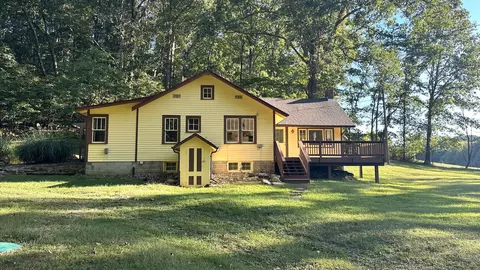 473 Creamer Rd, Nashville, IN 47448