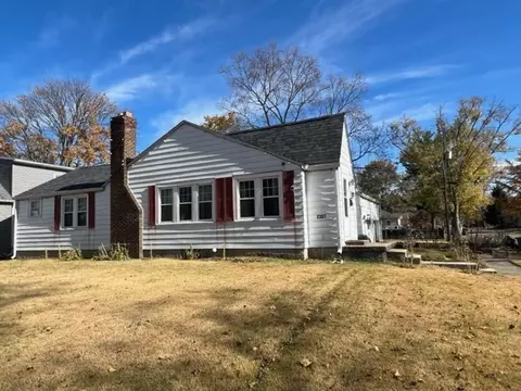 2307 Pearl St, Columbus, IN 47201