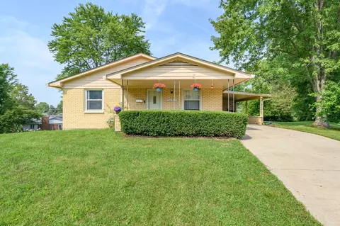 3034 Fairlawn Ct, Columbus, IN 47203