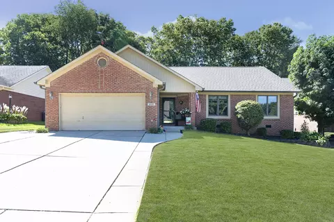 8522 Gallant Fox Dr, Indianapolis, IN 46217