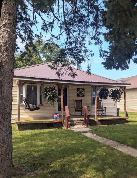 1321 N Cherry St, Rushville, IN 46173