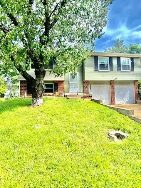 5469 Sleet Dr, Indianapolis, IN 46237