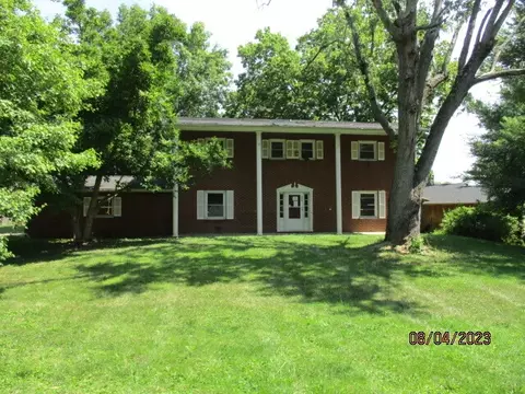 9231 N Cherry Hills Dr, Columbus, IN 47201