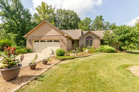 818 S Tall Oaks Dr, Morgantown, IN 46160