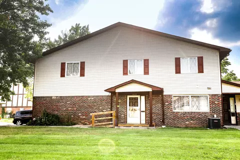 10029 E Dedham Dr, Indianapolis, IN 46219