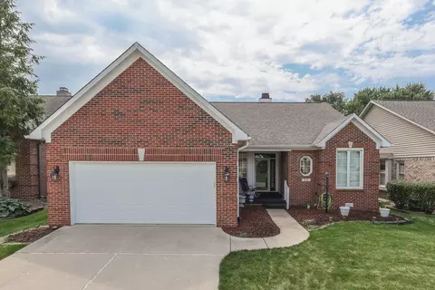 1641 Oakmere Way, Greenwood, IN 46142