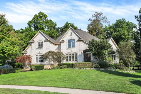 1014 Fawn View Dr, Carmel, IN 46032