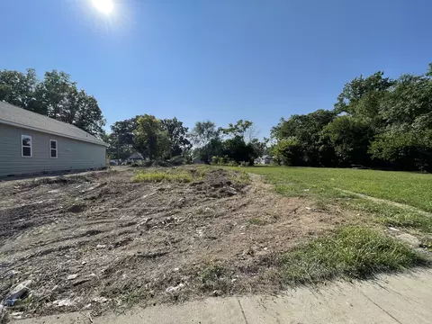 2530 Station St, Indianapolis, IN 46218
