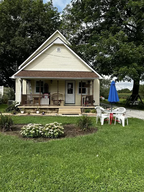 312 S Main St, Fillmore, IN 46128