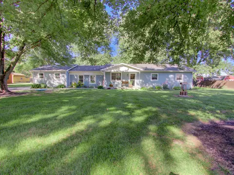 2581 E Mckay Rd, Shelbyville, IN 46176