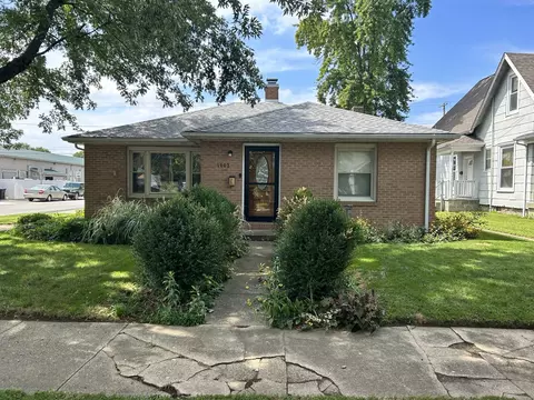 1902 Pennsylvania St, Columbus, IN 47201