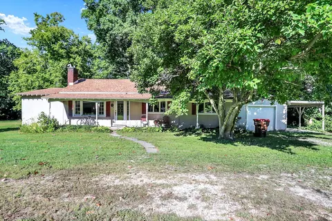 4852 W Sarah Myers Dr, West Terre Haute, IN 47885