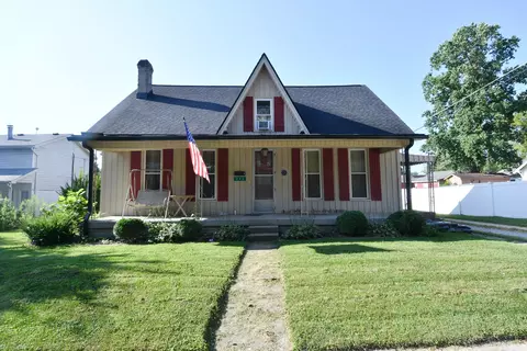 253 E Broadway St, Danville, IN 46122