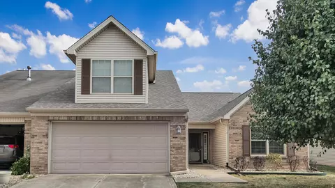 1391 Hamilton Dr, Greenwood, IN 46143