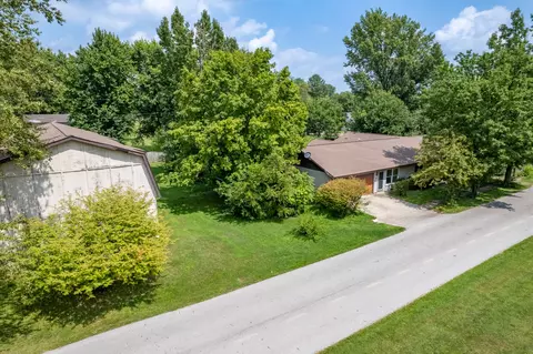 607 W Cyrus St, Farmersburg, IN 47850