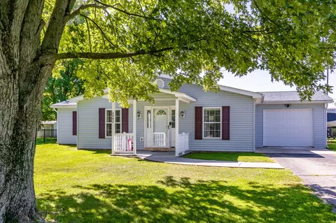 2962 E Blue Ridge Orch, Shelbyville, IN 46176