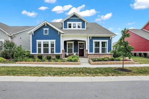 15567 Heatherbank Dr, Westfield, IN 46074