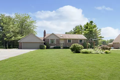 2677 Cardinal Dr, Pittsboro, IN 46167