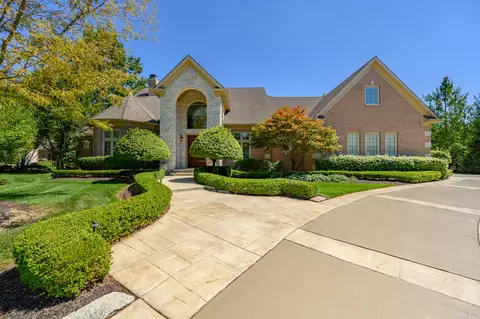 1681 Ashwood Dr, Greenwood, IN 46143