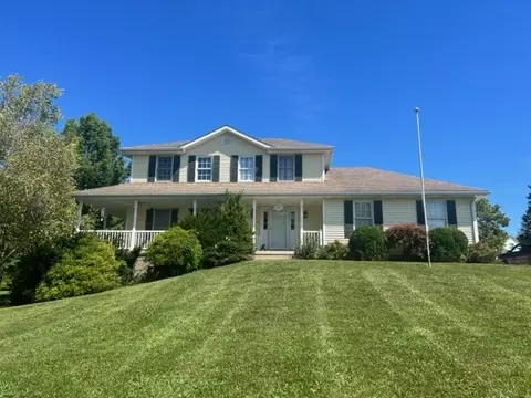 40 Valley Dr, Batesville, IN 47006