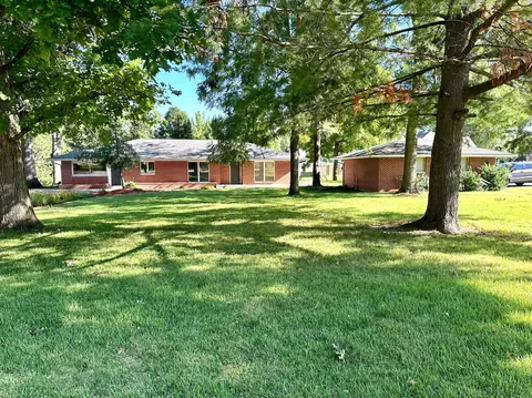 15 Ferndale Ct, Terre Haute, IN 47803