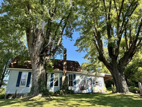 8162 N Medley St, Stinesville, IN 47464