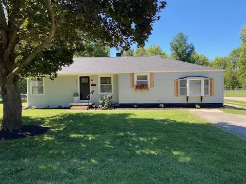 3318 Central Ave, Columbus, IN 47203