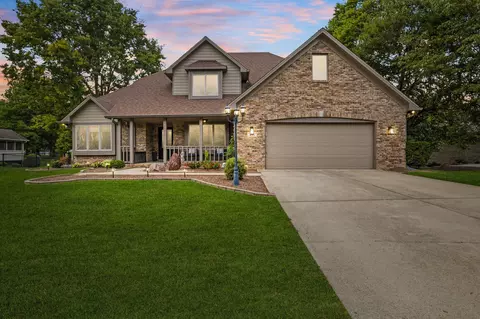 490 Vanhoy Dr, Greenwood, IN 46142