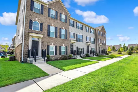 17244 Henslow Dr, Westfield, IN 46074