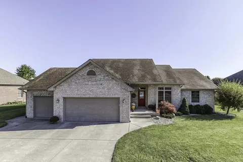 2832 Sunflower Ct, Columbus, IN 47201