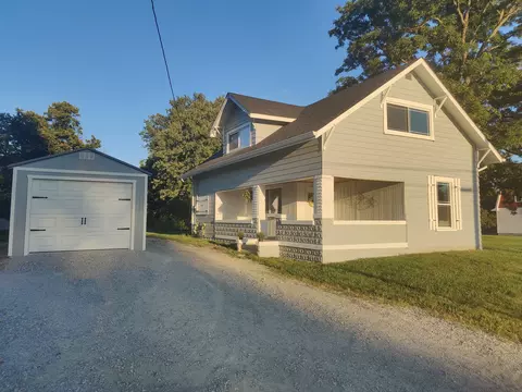 11864 N 31st St, Elwood, IN 46036