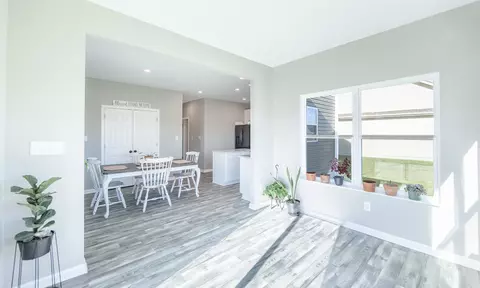 6695 Honeysuckle Way, Pendleton, IN 46064 photo 12