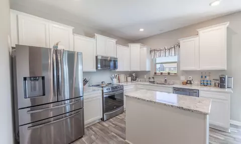 6695 Honeysuckle Way, Pendleton, IN 46064 photo 13