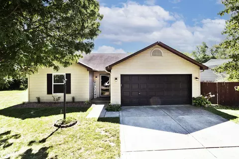925 Creekwood Ln, Franklin, IN 46131
