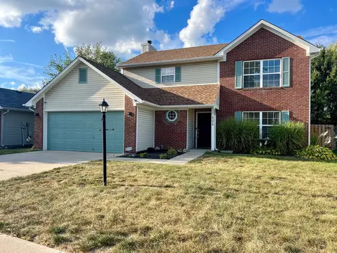 506 E Pine Ridge Dr, Westfield, IN 46074