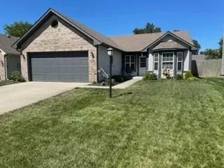 6040 Woodmill Dr, Fishers, IN 46038