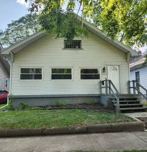 1738 N 12th St, Terre Haute, IN 47804
