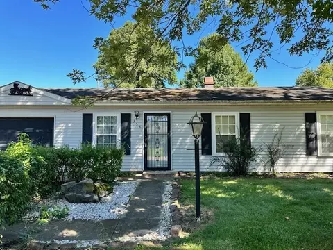 358 S Cedar Dr, Ellettsville, IN 47429